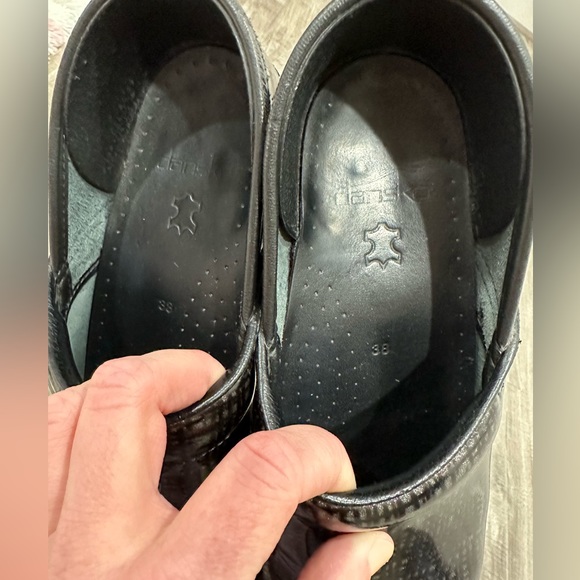 Dansko Professional Clog- Patent Leather, Women’s 8.5 - Picture 10 of 15